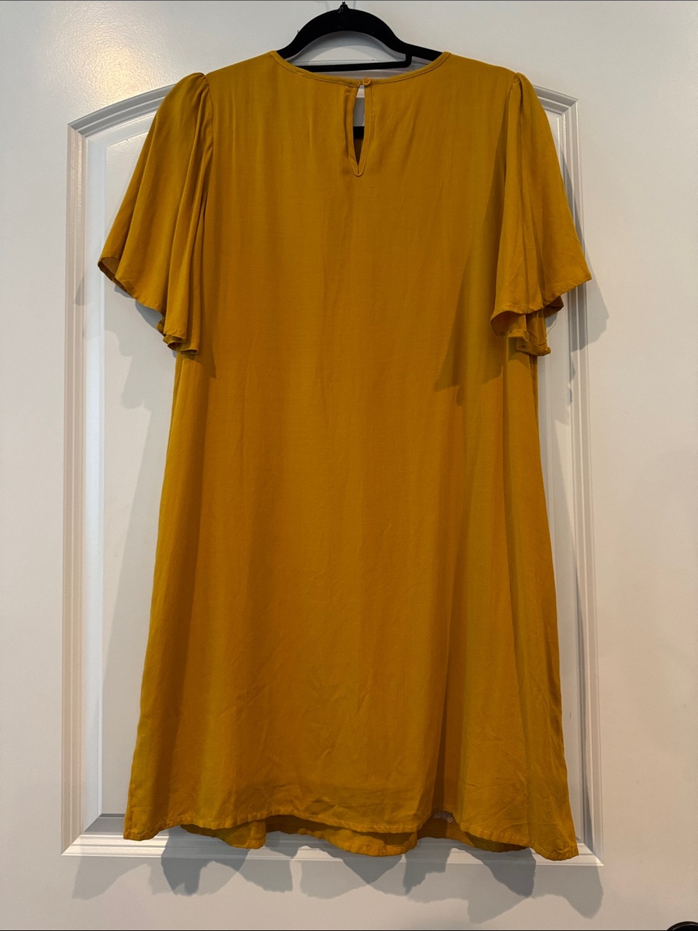 **NWT** entro Embroidered Flutter-Sleeve Dress - - Picture 3 of 5